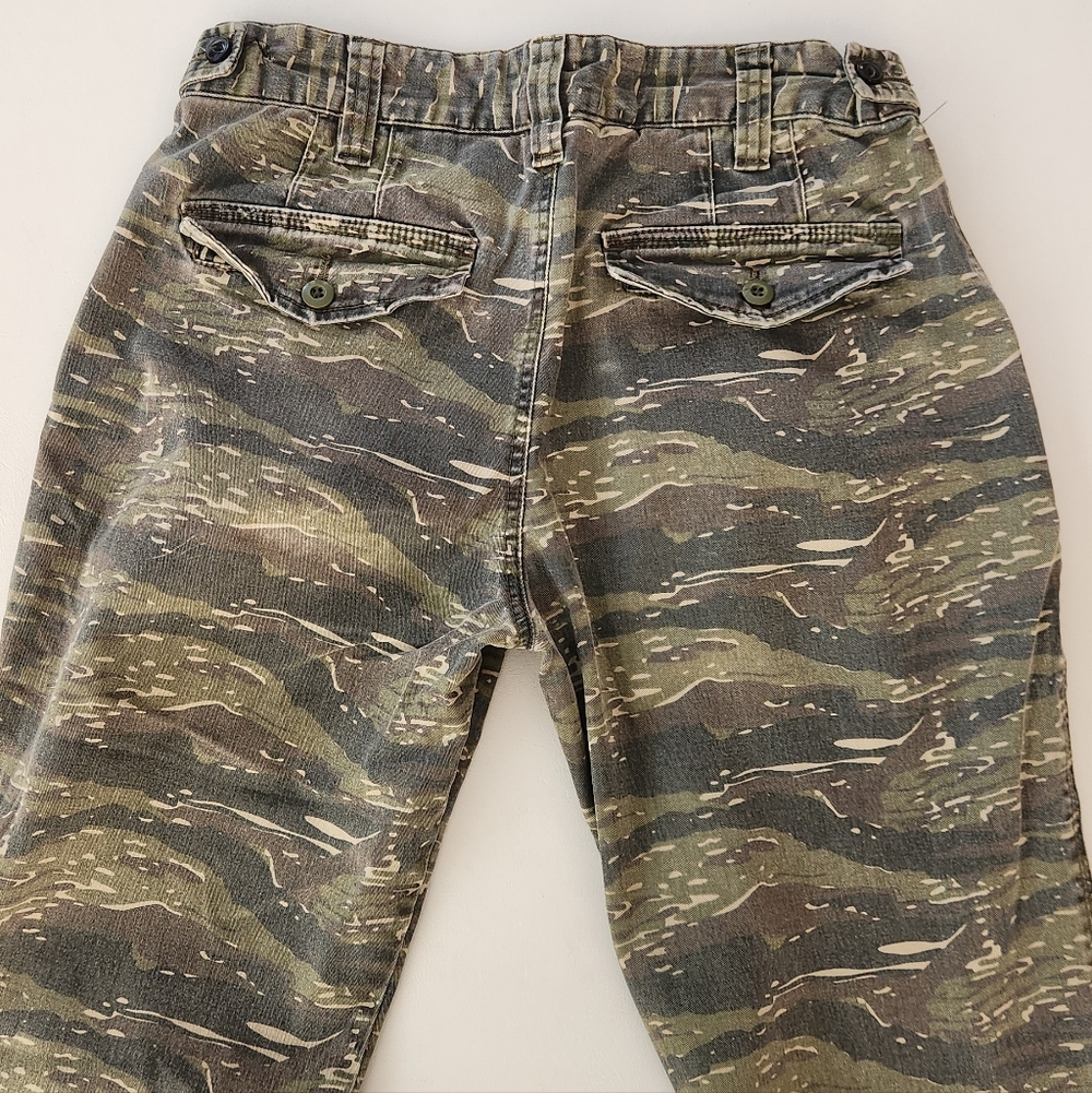Koto x UO Skinny Tiger Print Camo Men Chino - Picture 12 of 15
